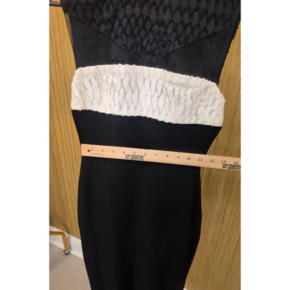 Alex Perry Black/White Midi Sheath Cocktail Dress Exposed Back Zipper Size 2 - Picture 3 of 7